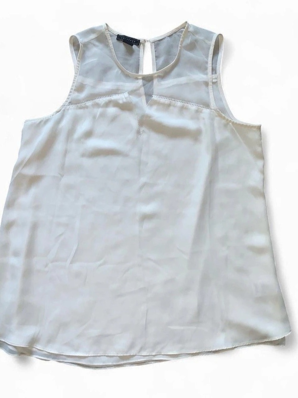 Sleeveless blouse